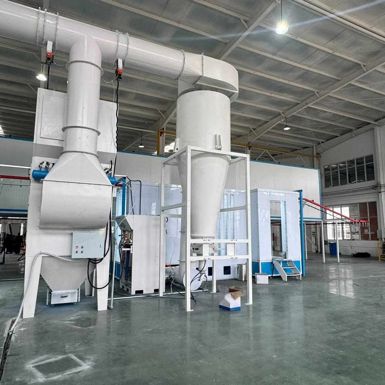Automatic powder coating booth with multi cyclone